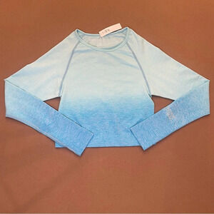 PINK Victoria’s Secret Long Sleeve Seamless Crop Top Size Medium NWT